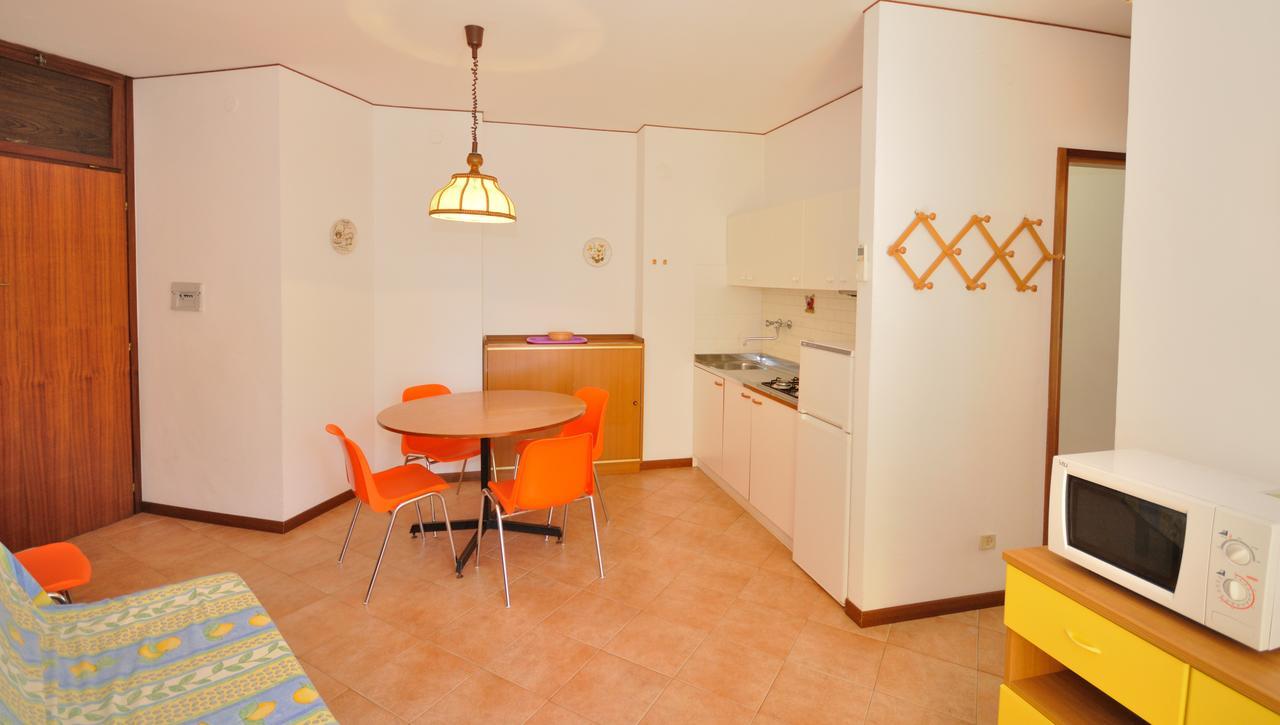 Condominio Stella Бибионе Экстерьер фото