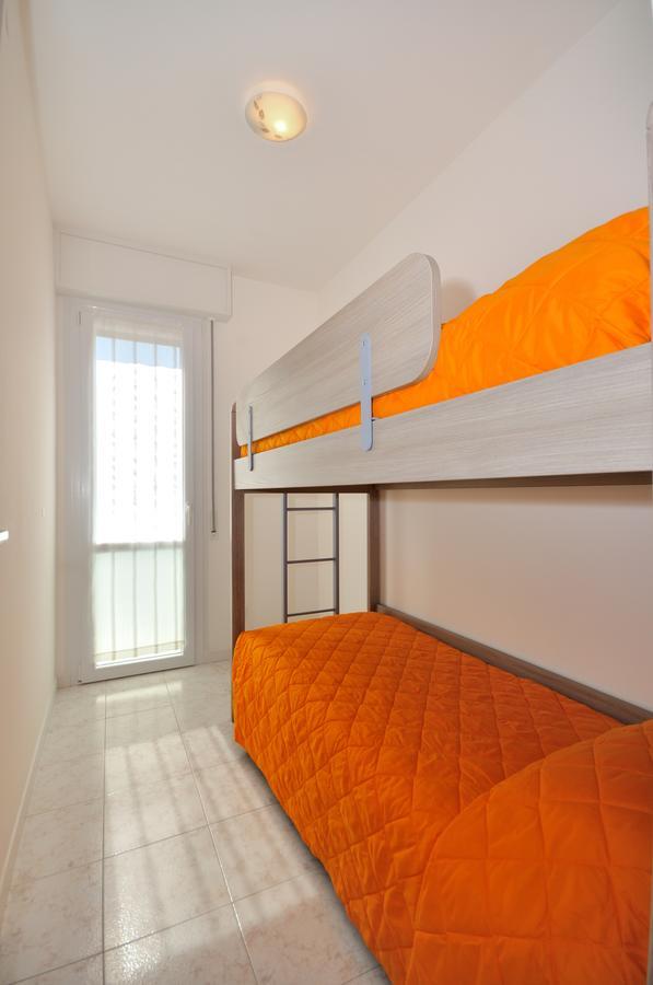 Condominio Stella Бибионе Экстерьер фото